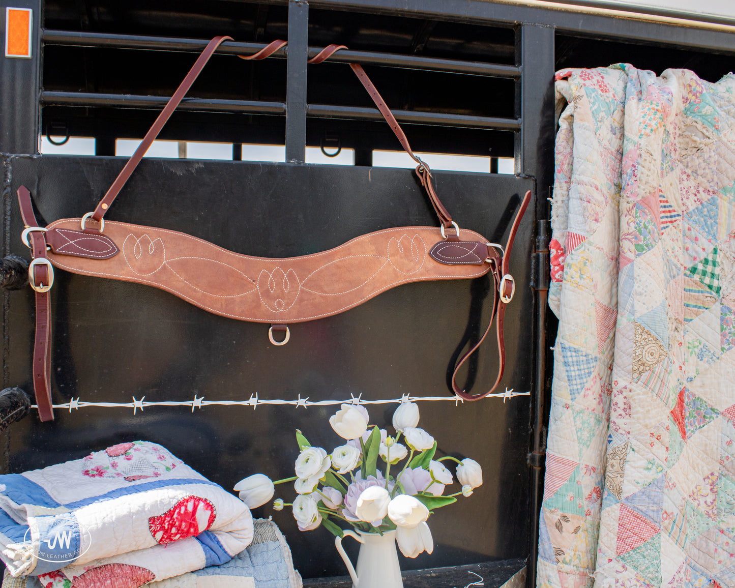 Large Gunslinger Tulip Tripping Collar