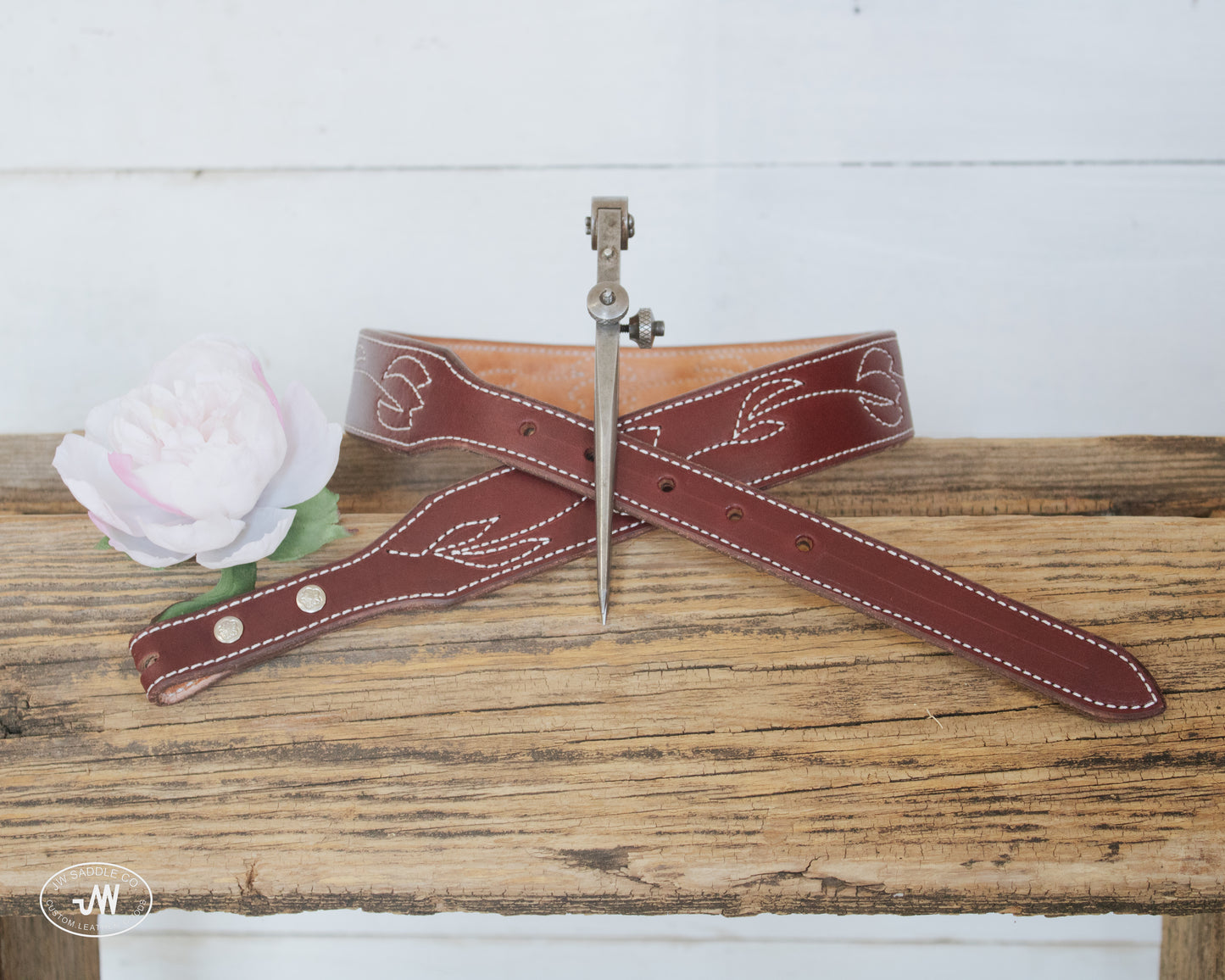 Tulip Stitched Tapered Latigo Belt 33"